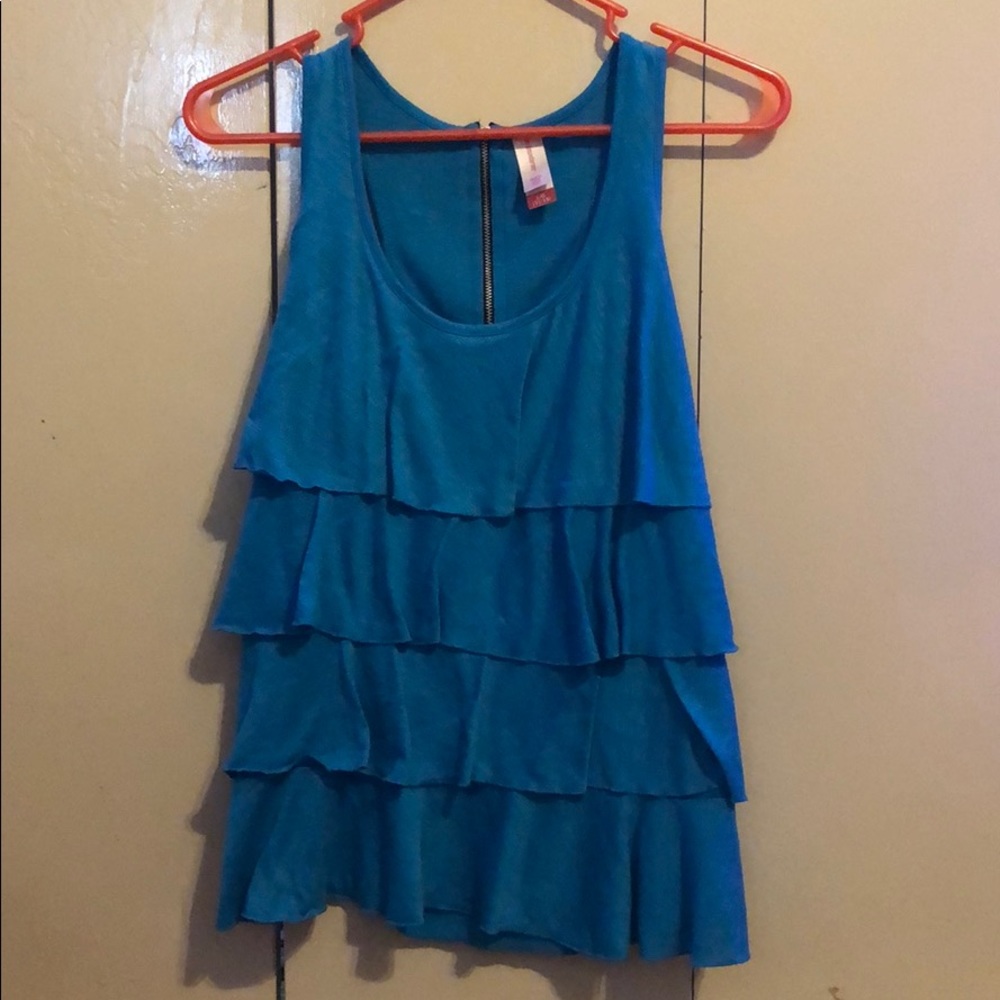 Ruffled tank top